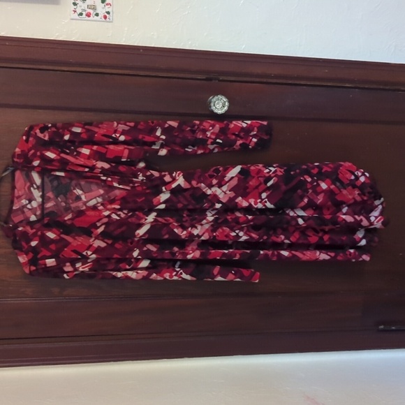 Liz Lange Maternity Red & Black True Wrap Dress Size Large - Picture 1 of 5